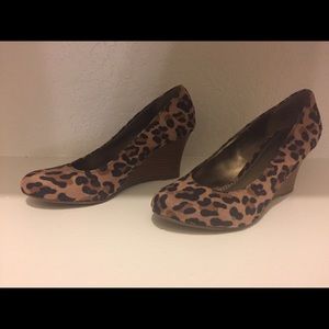 Dexter Leopard Wedges size 6.5